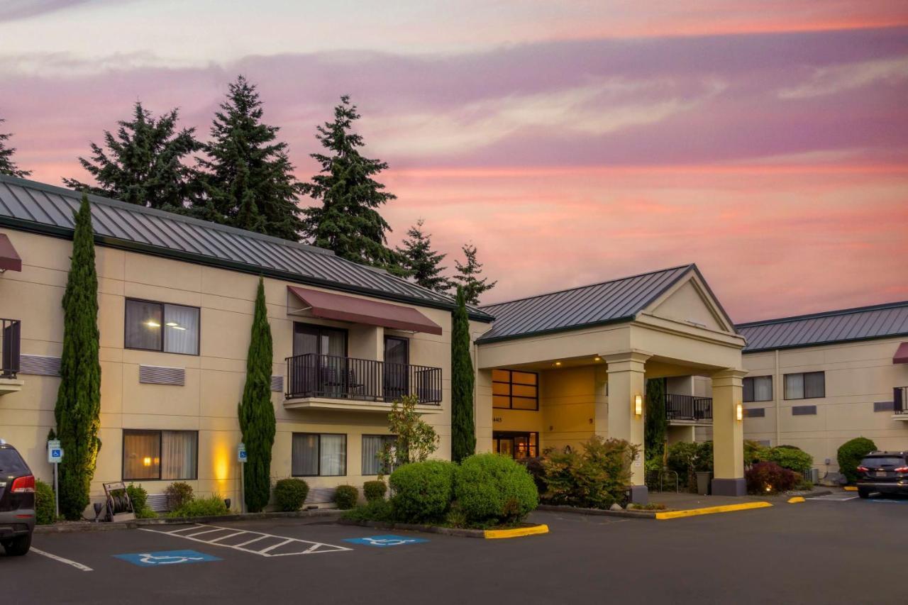 Best Western Plus Plaza By The Green Kent Luaran gambar