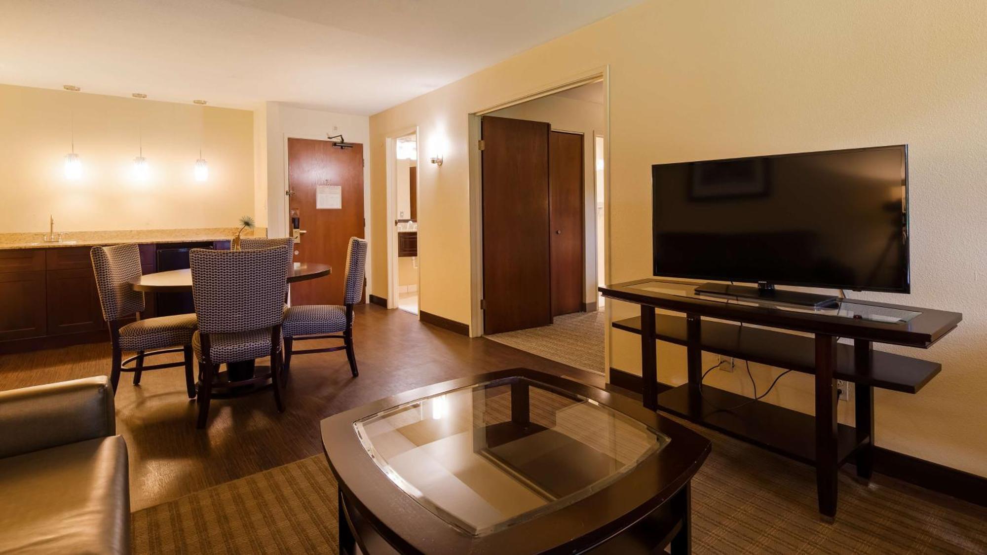 Best Western Plus Plaza By The Green Kent Luaran gambar